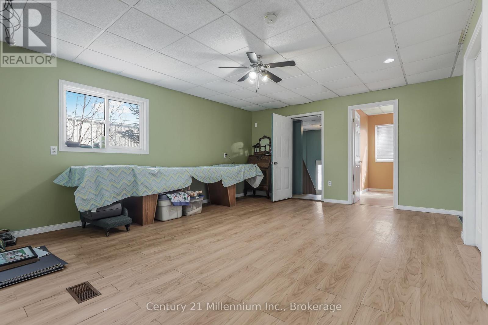 228 Palmerston Street, Saugeen Shores, Ontario  N0H 2L0 - Photo 35 - X12566472