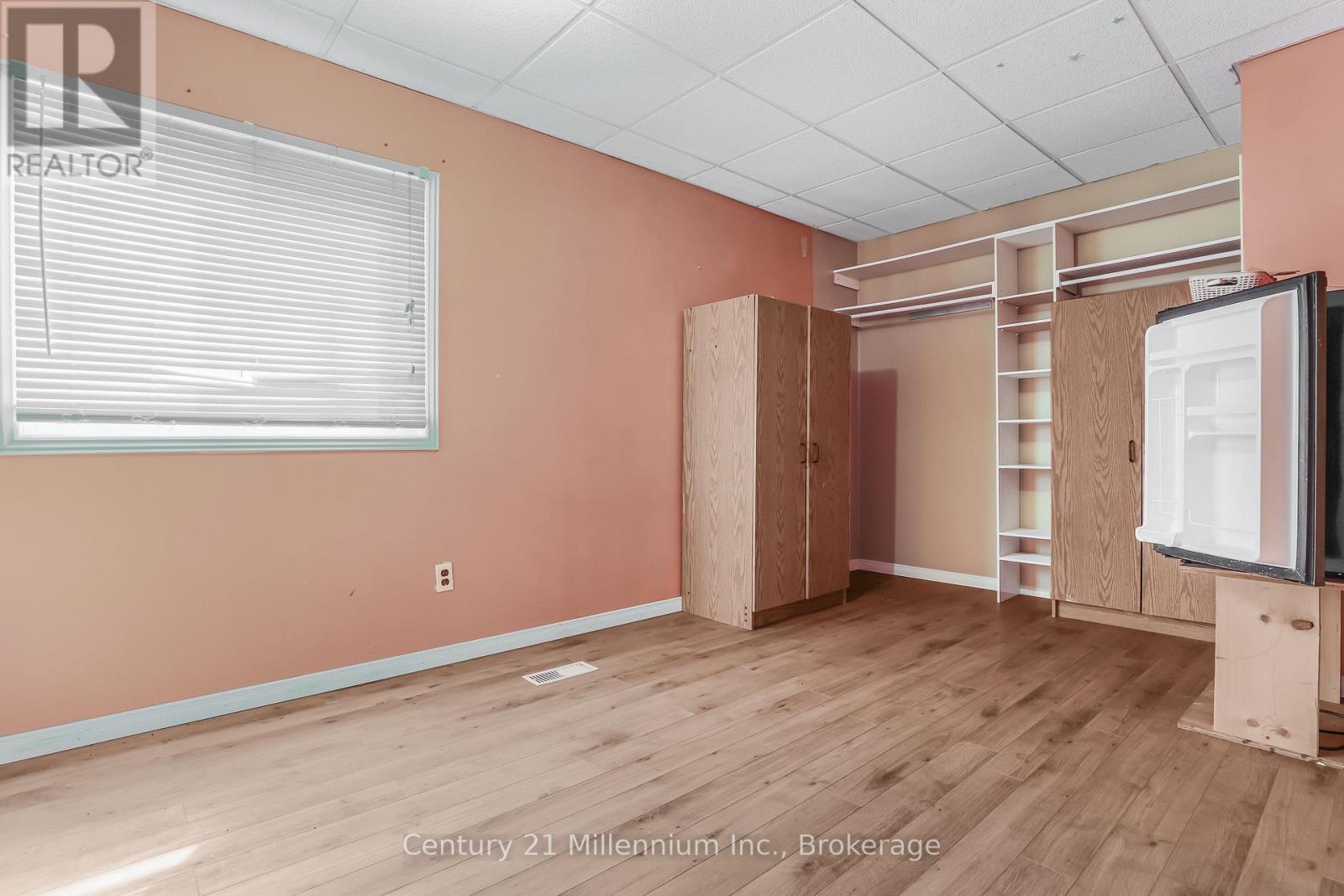 228 Palmerston Street, Saugeen Shores, Ontario  N0H 2L0 - Photo 36 - X12566472