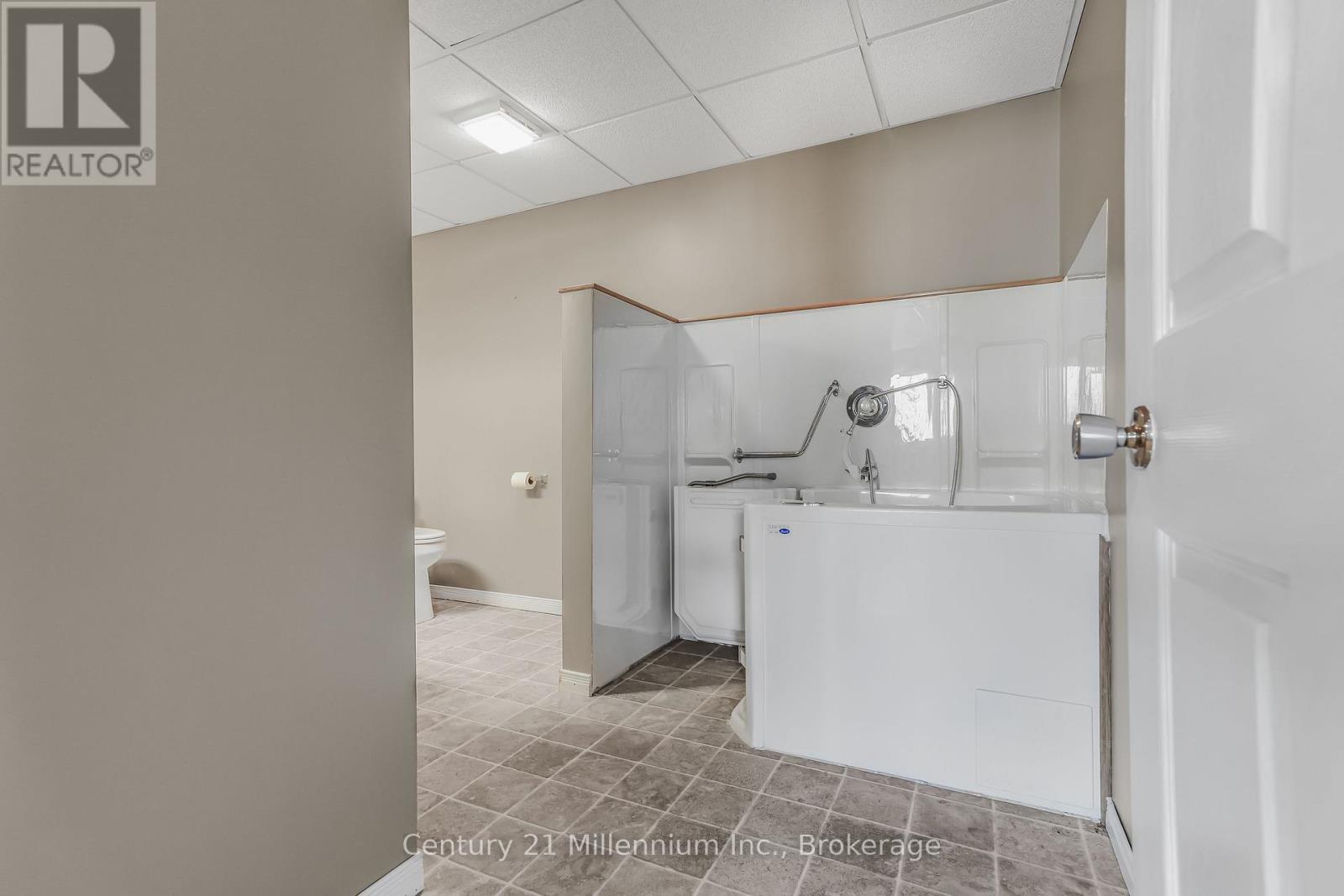 228 Palmerston Street, Saugeen Shores, Ontario  N0H 2L0 - Photo 42 - X12566472