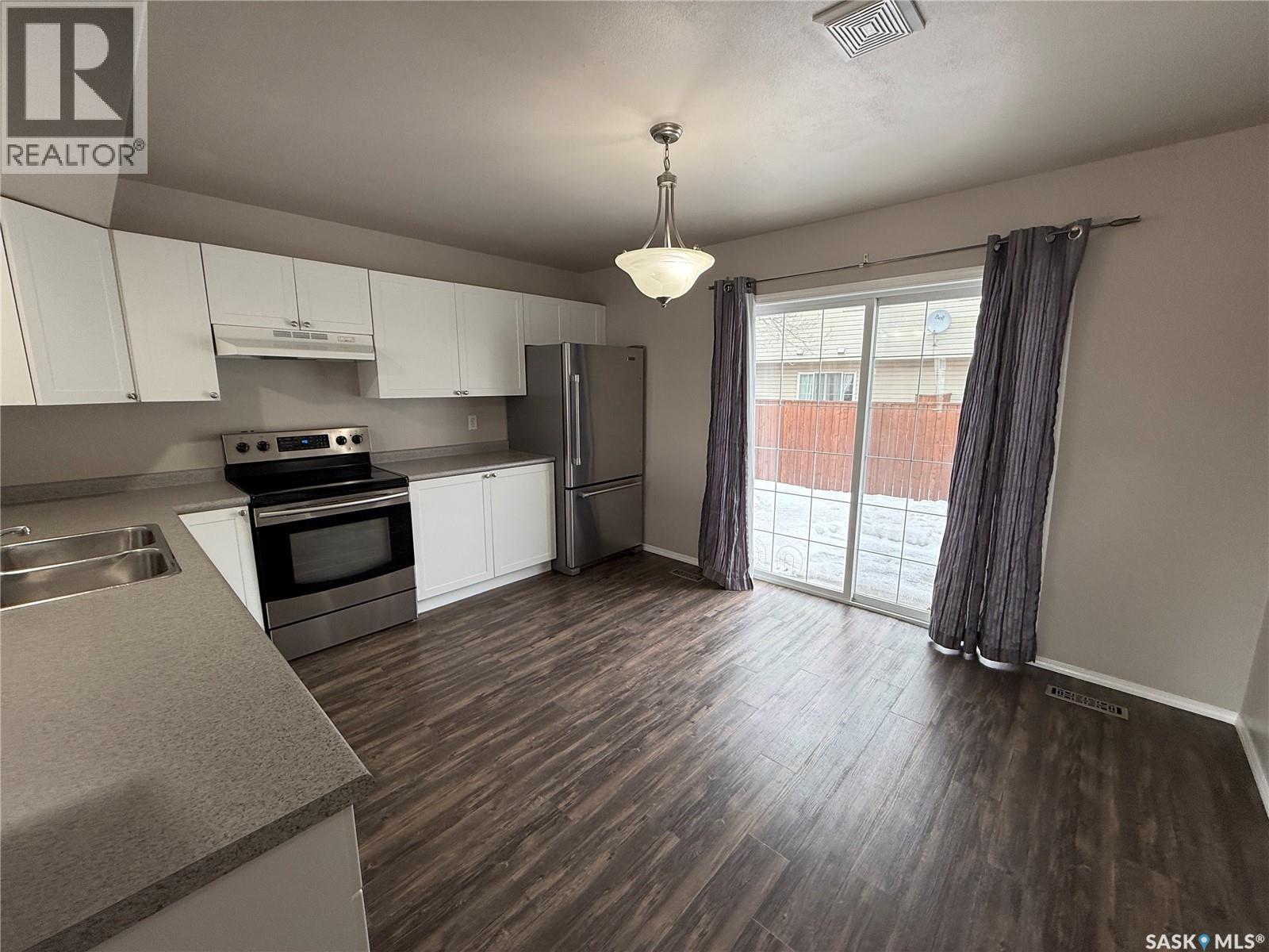 32 809 Kristjanson Road, Saskatoon, Saskatchewan  S7S 1M8 - Photo 6 - SK032702