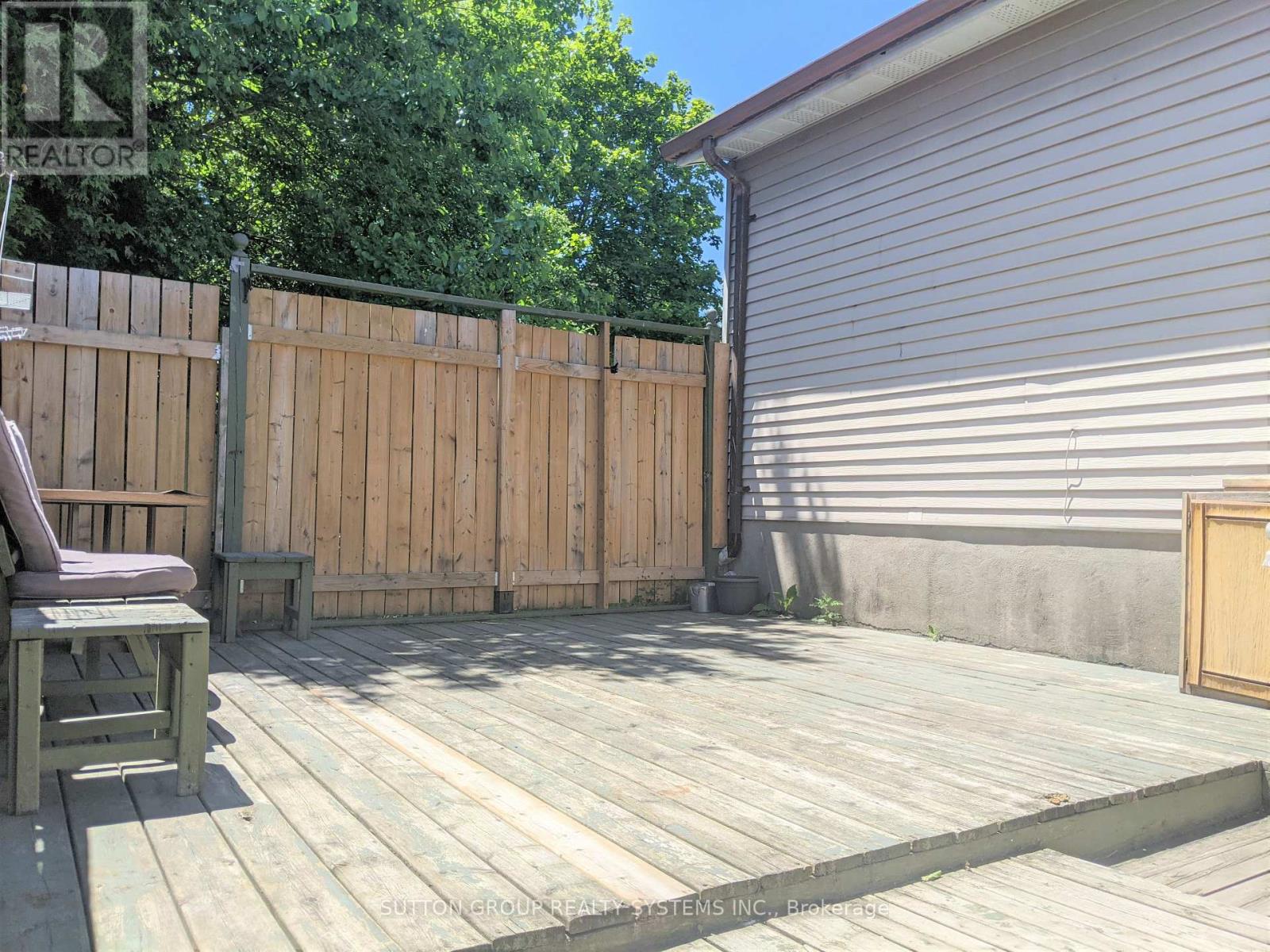 B2 - 241 Country Hill Drive, Kitchener, Ontario  N2E 2C1 - Photo 10 - X12989426