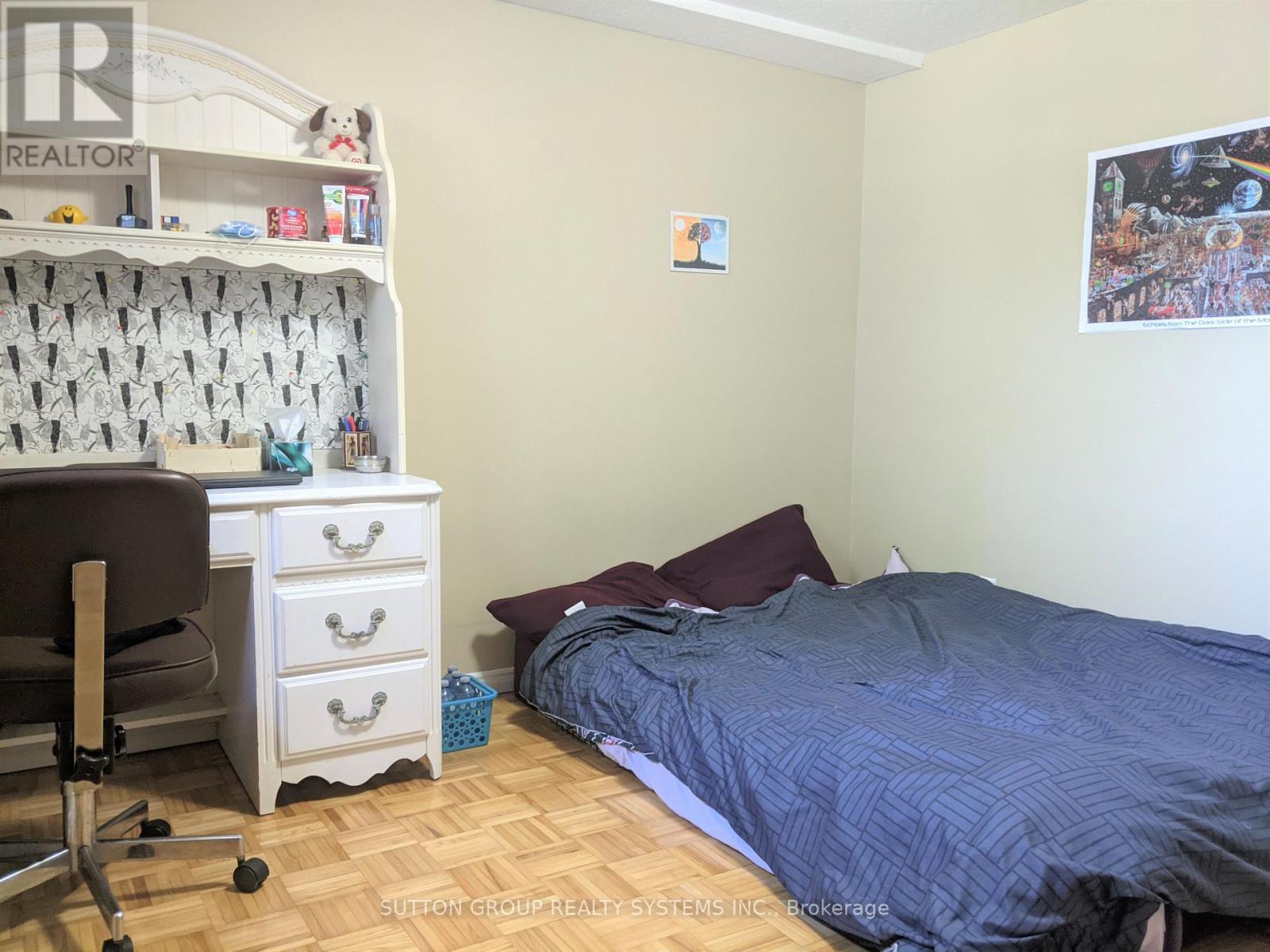 B2 - 241 Country Hill Drive, Kitchener, Ontario  N2E 2C1 - Photo 6 - X12989426