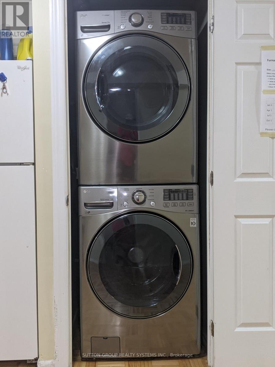 B2 - 241 Country Hill Drive, Kitchener, Ontario  N2E 2C1 - Photo 9 - X12989426