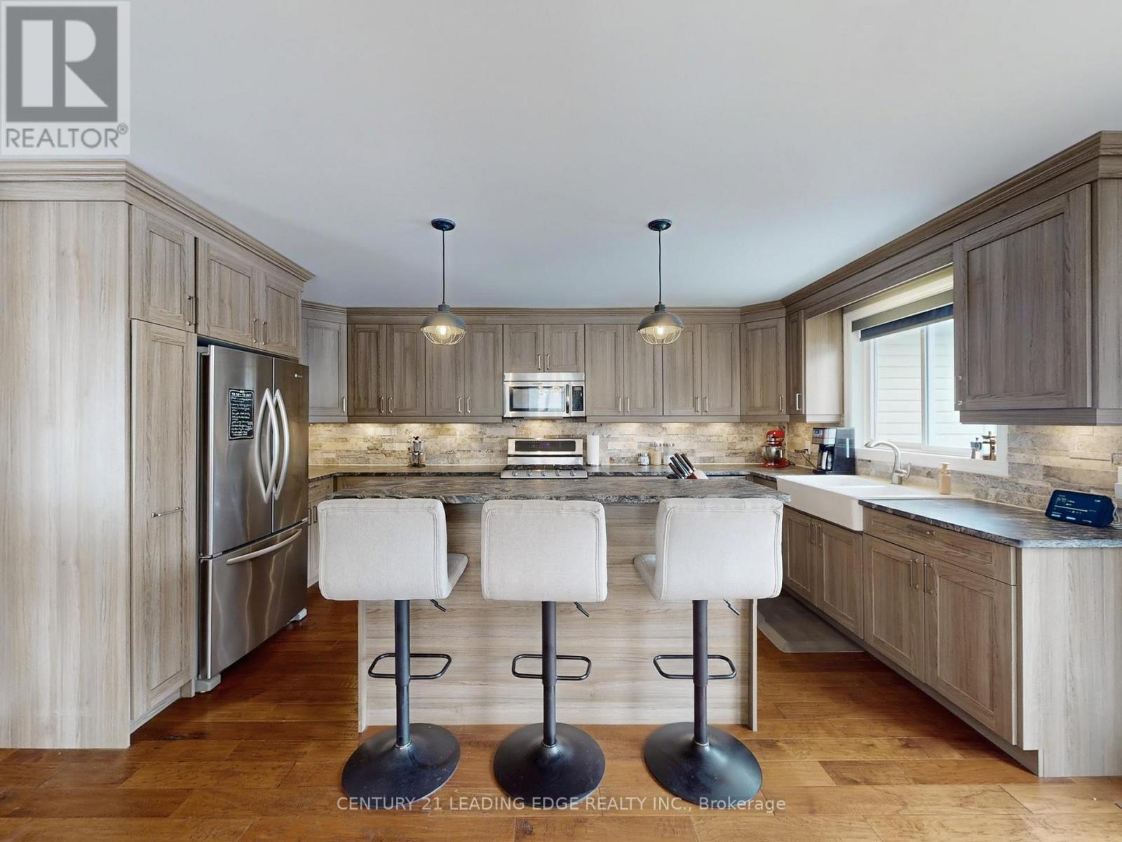 23285 Lakeridge Road, Brock, Ontario  L0E 1E0 - Photo 2 - N12903446