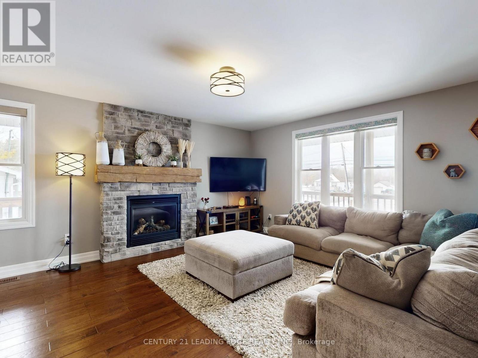 23285 Lakeridge Road, Brock, Ontario  L0E 1E0 - Photo 3 - N12903446