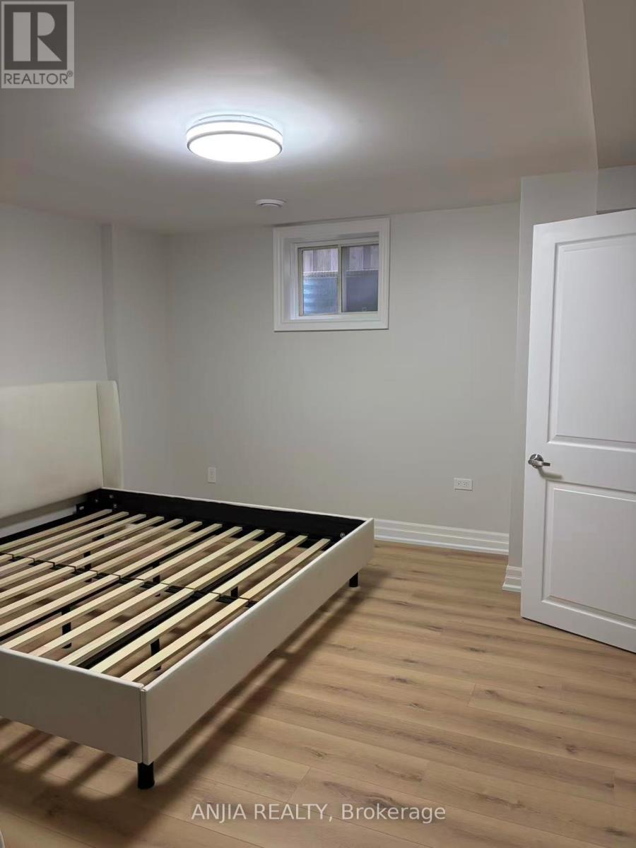 Basement - 5 Janna Court, Markham, Ontario  L3R 8Z3 - Photo 10 - N12989208