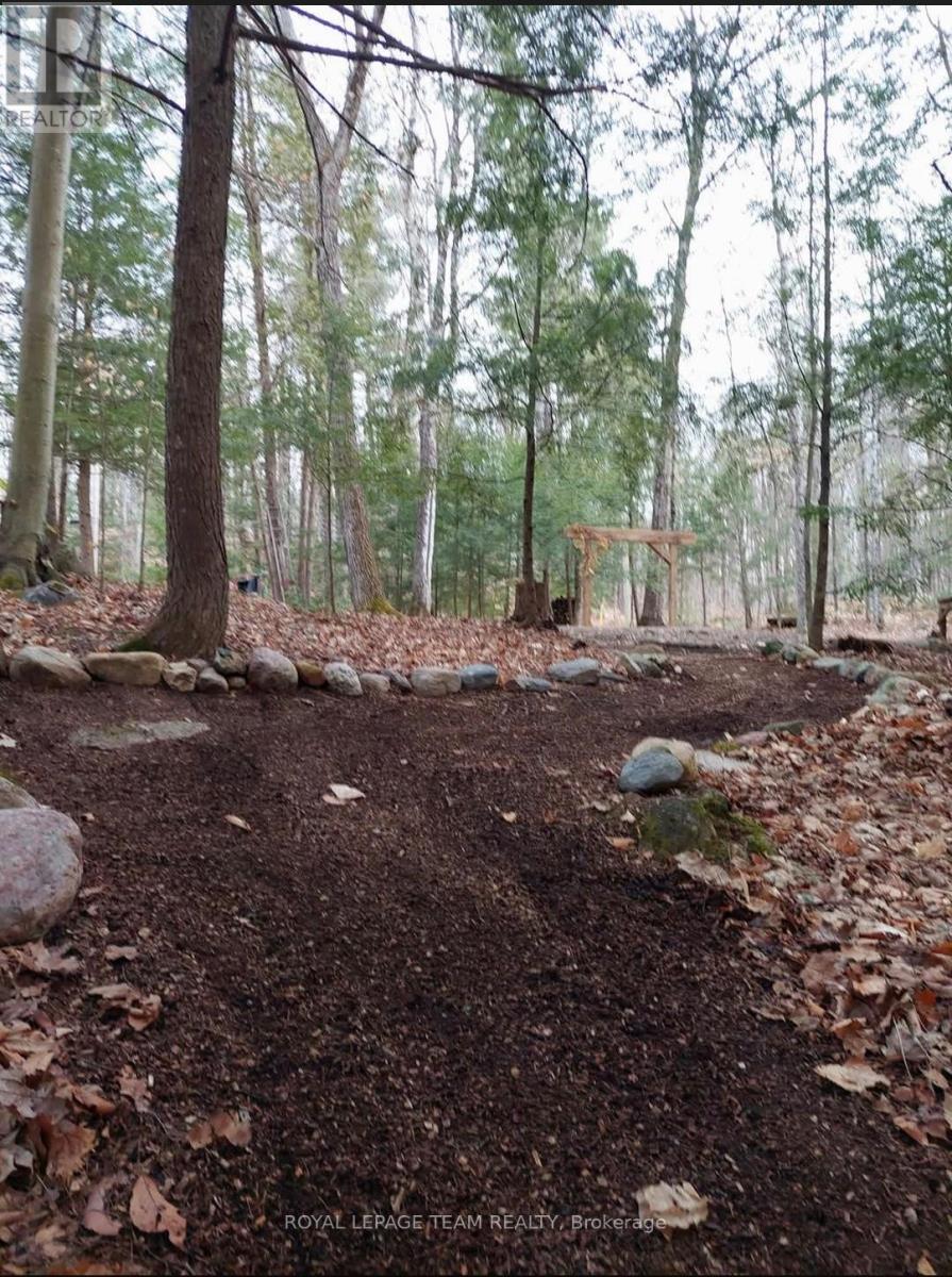 102-B Mcvicar Lane, Mcnab/braeside, Ontario  K7S 3Z5 - Photo 19 - X12821886