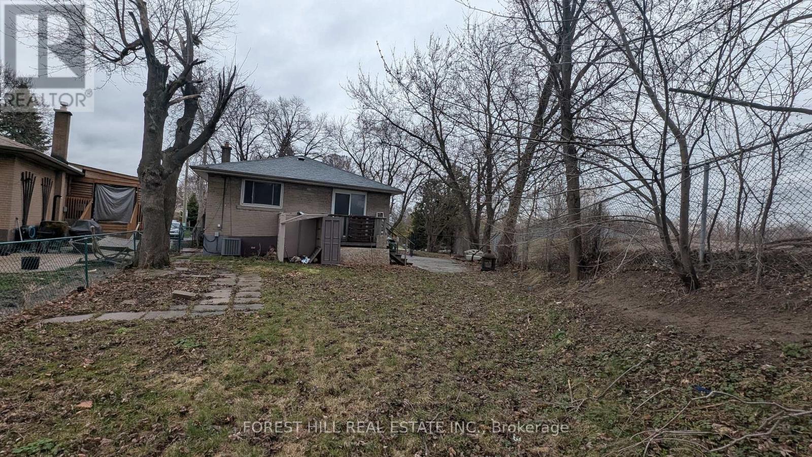 21 Caulfield Road, Toronto, Ontario  M9W 1X1 - Photo 22 - W12729948