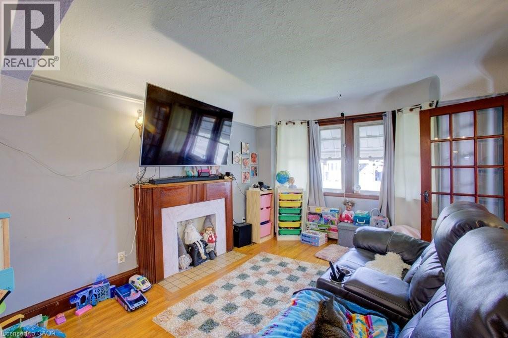 34 Barons Avenue S, Hamilton, Ontario  L8K 2Y2 - Photo 10 - 40817133