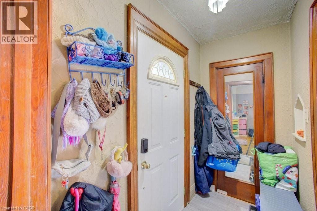 34 Barons Avenue S, Hamilton, Ontario  L8K 2Y2 - Photo 7 - 40817133