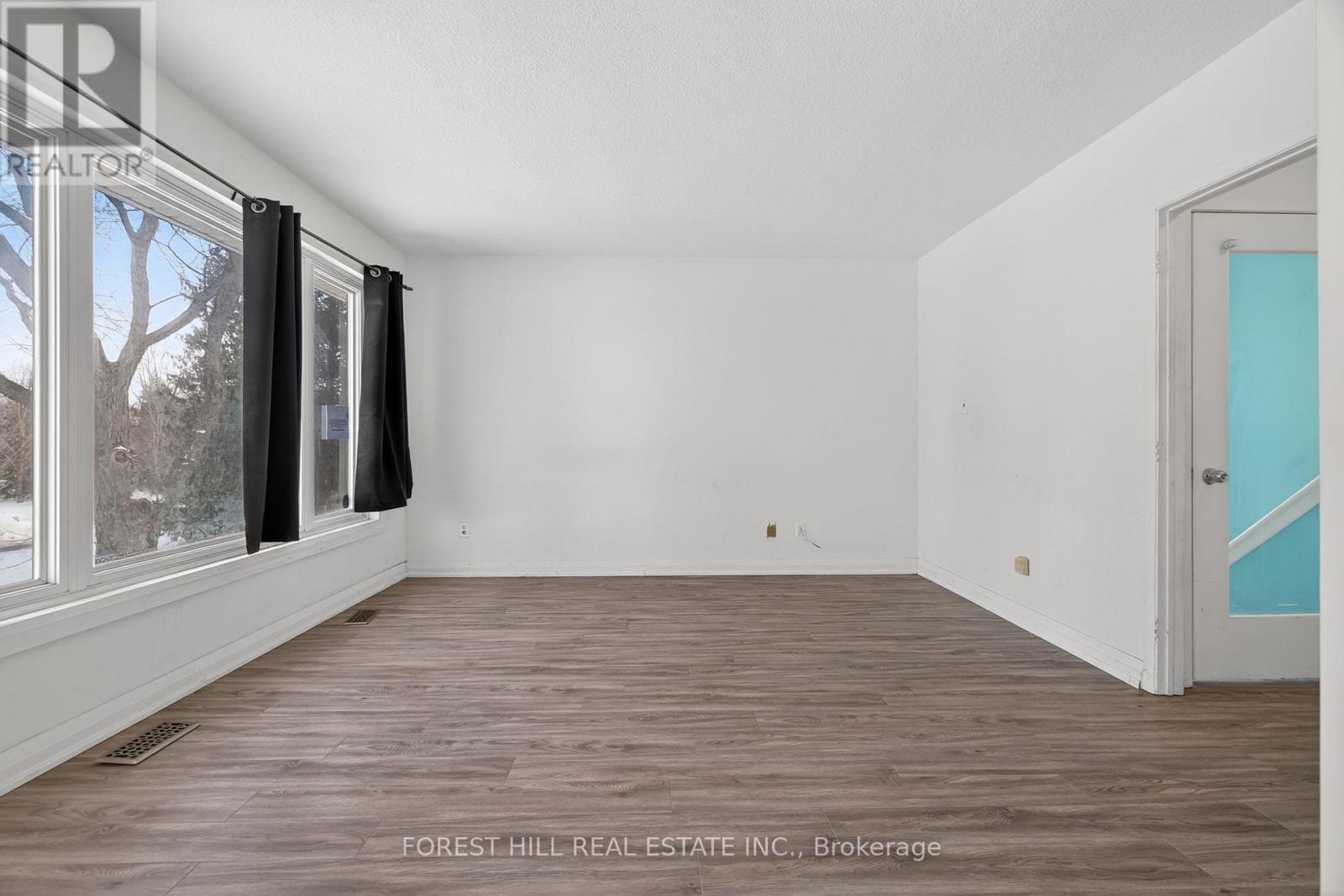 21 Caulfield Road, Toronto, Ontario  M9W 1X1 - Photo 6 - W12729948