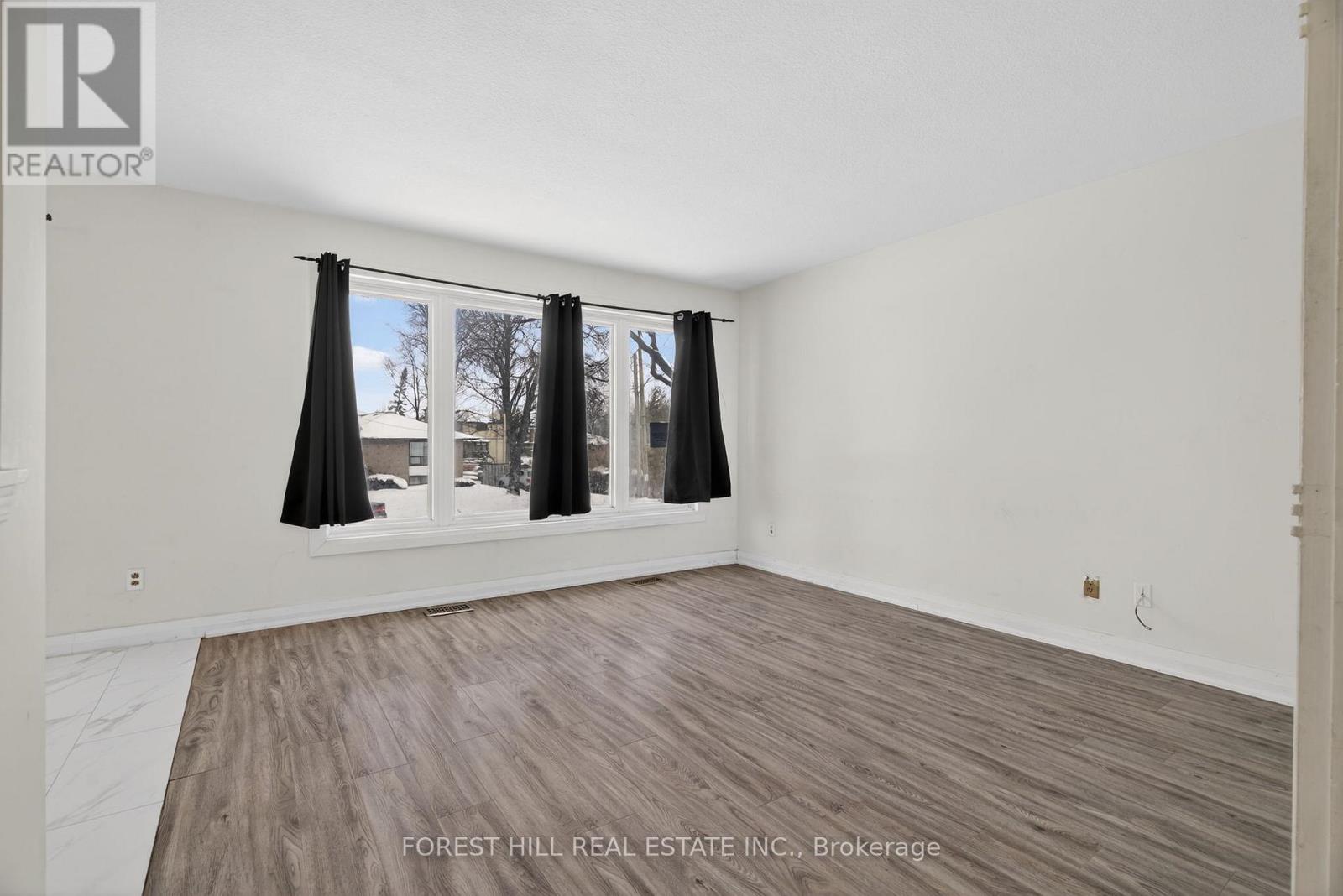 21 Caulfield Road, Toronto, Ontario  M9W 1X1 - Photo 5 - W12729948