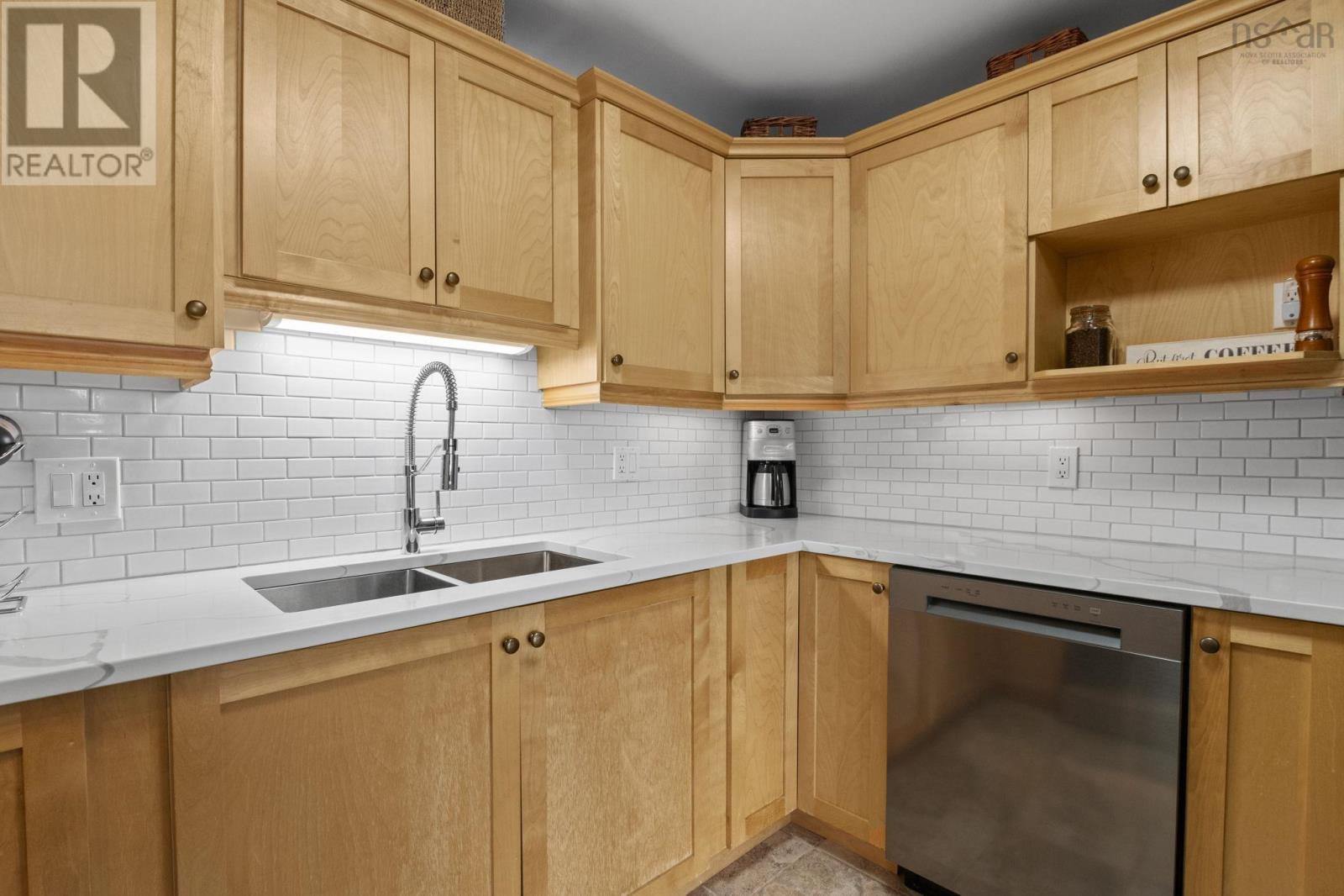 306 77 Russell Lake, Dartmouth, Nova Scotia  B2W 6R8 - Photo 11 - 202603360