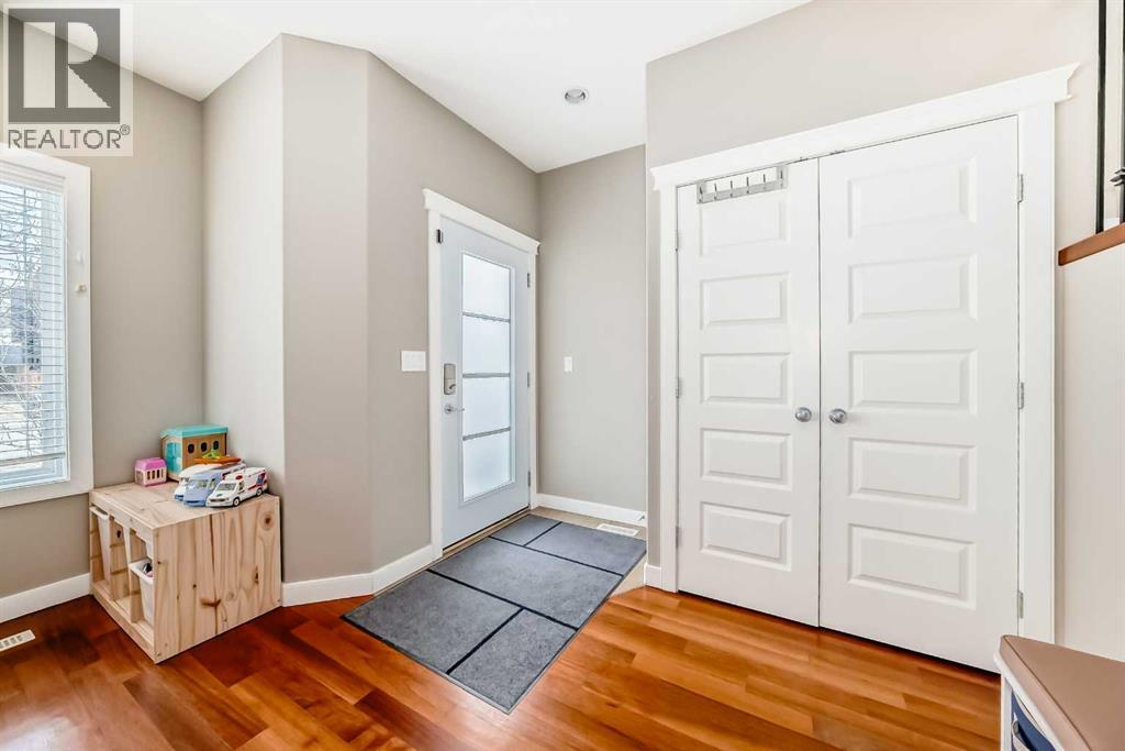 2635 31 Street Sw, Calgary, Alberta  T3A 4S8 - Photo 3 - A2300480