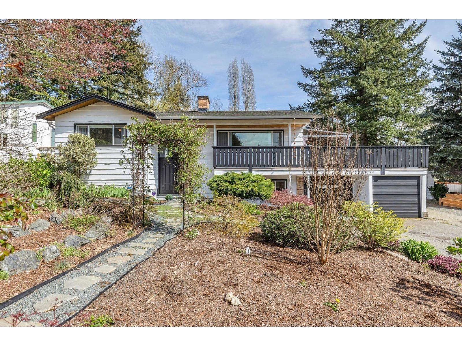 7958 Taulbut Street, Mission, British Columbia  V2V 3W7 - Photo 1 - R3108577