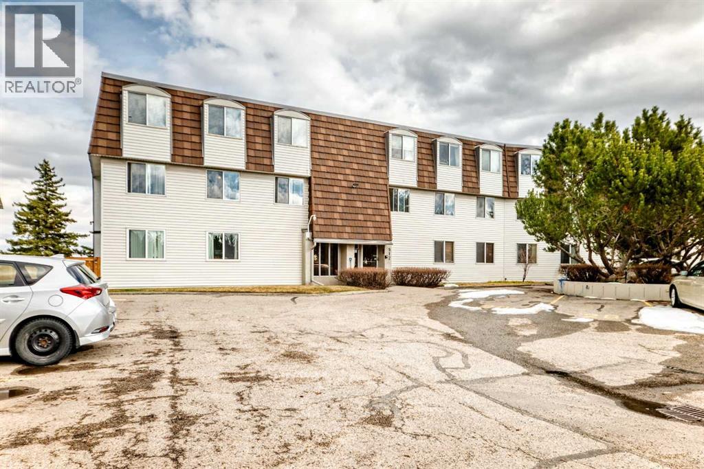 201, 512 Cedar Crescent SW, Calgary, Alberta  T3C 2Y8 - Photo 2 - A2289140