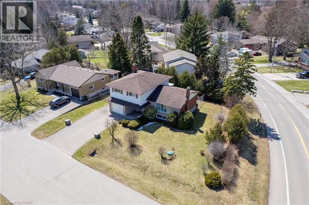 7 Lichty Crescent, Kitchener, Ontario  N2B 2Z5 - Photo 2 - 40789664