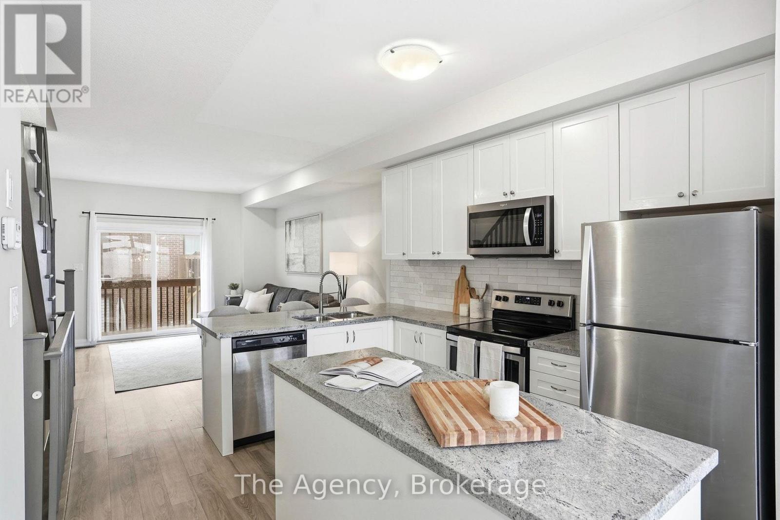 59 Markle Crescent, Hamilton, Ontario  L9G 0H3 - Photo 7 - X12989558