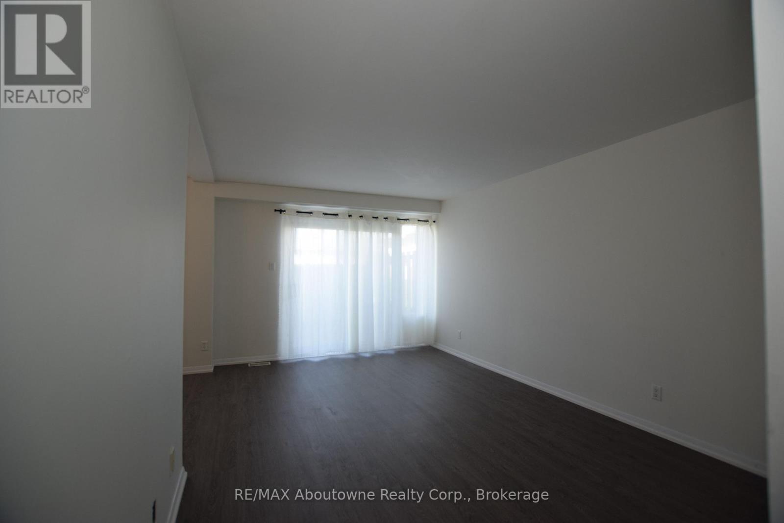 25 - 176 Henry Street, Brantford, Ontario  N3S 5C8 - Photo 2 - X12989900