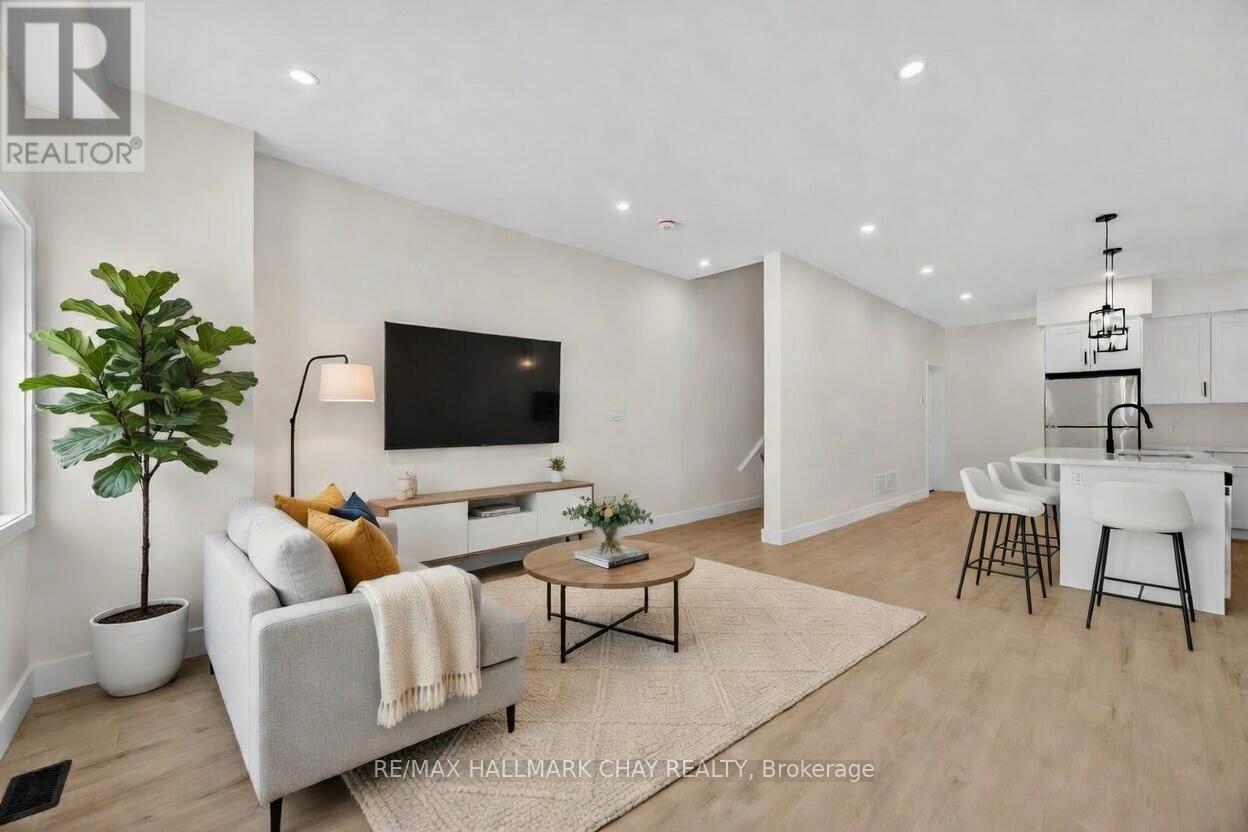 28 Rose Avenue, Orillia, Ontario  L3V 6B4 - Photo 16 - S12891102