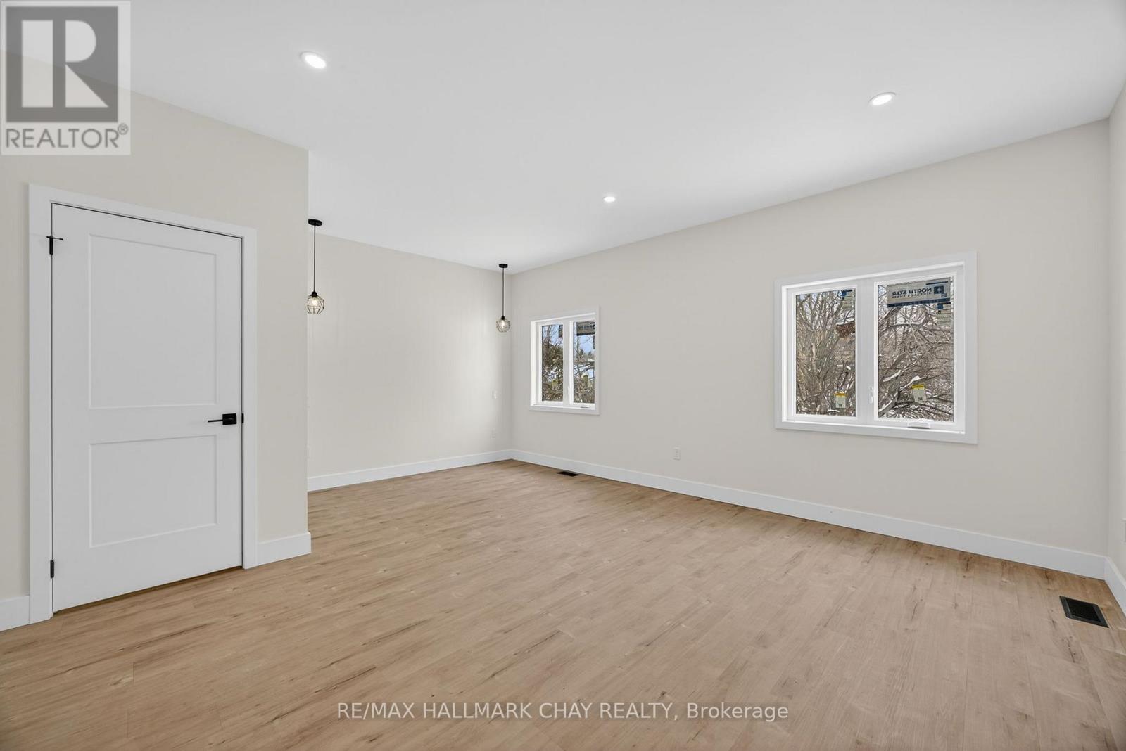 28 Rose Avenue, Orillia, Ontario  L3V 6B4 - Photo 24 - S12891102