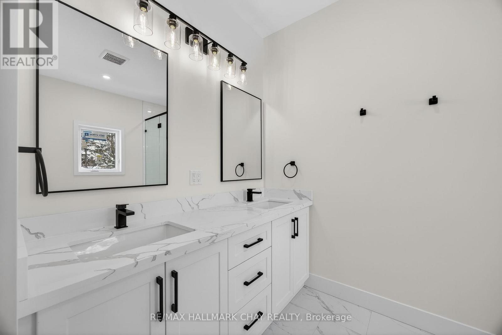 28 Rose Avenue, Orillia, Ontario  L3V 6B4 - Photo 30 - S12891102