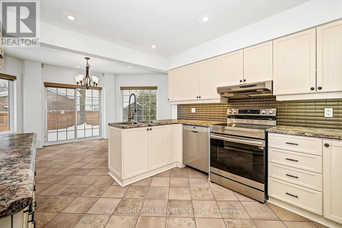 1 Acklam Terrace, Ottawa, Ontario  K2K 2H1 - Photo 11 - X12680446