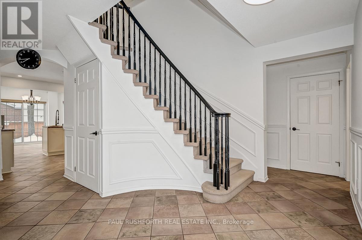 1 Acklam Terrace, Ottawa, Ontario  K2K 2H1 - Photo 6 - X12680446