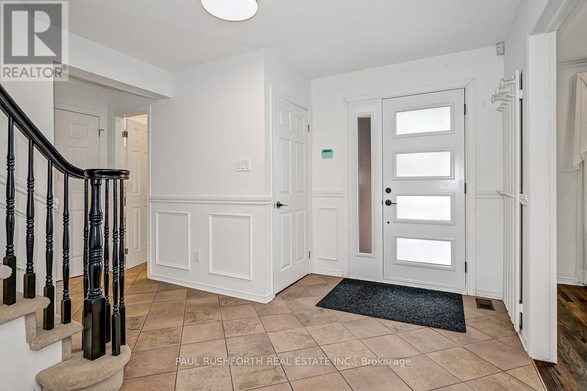 1 Acklam Terrace, Ottawa, Ontario  K2K 2H1 - Photo 5 - X12680446