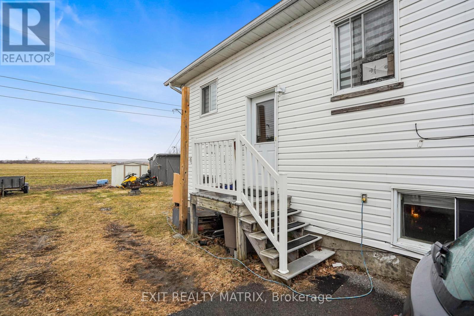 993 Jacynthe Street, Hawkesbury, Ontario  K6A 3W4 - Photo 3 - X12694524