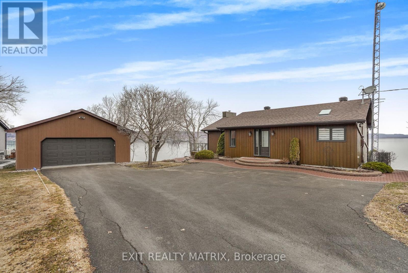 2176 Bay Road, Champlain, Ontario K0B 1K0 - Photo 2 - X12875220