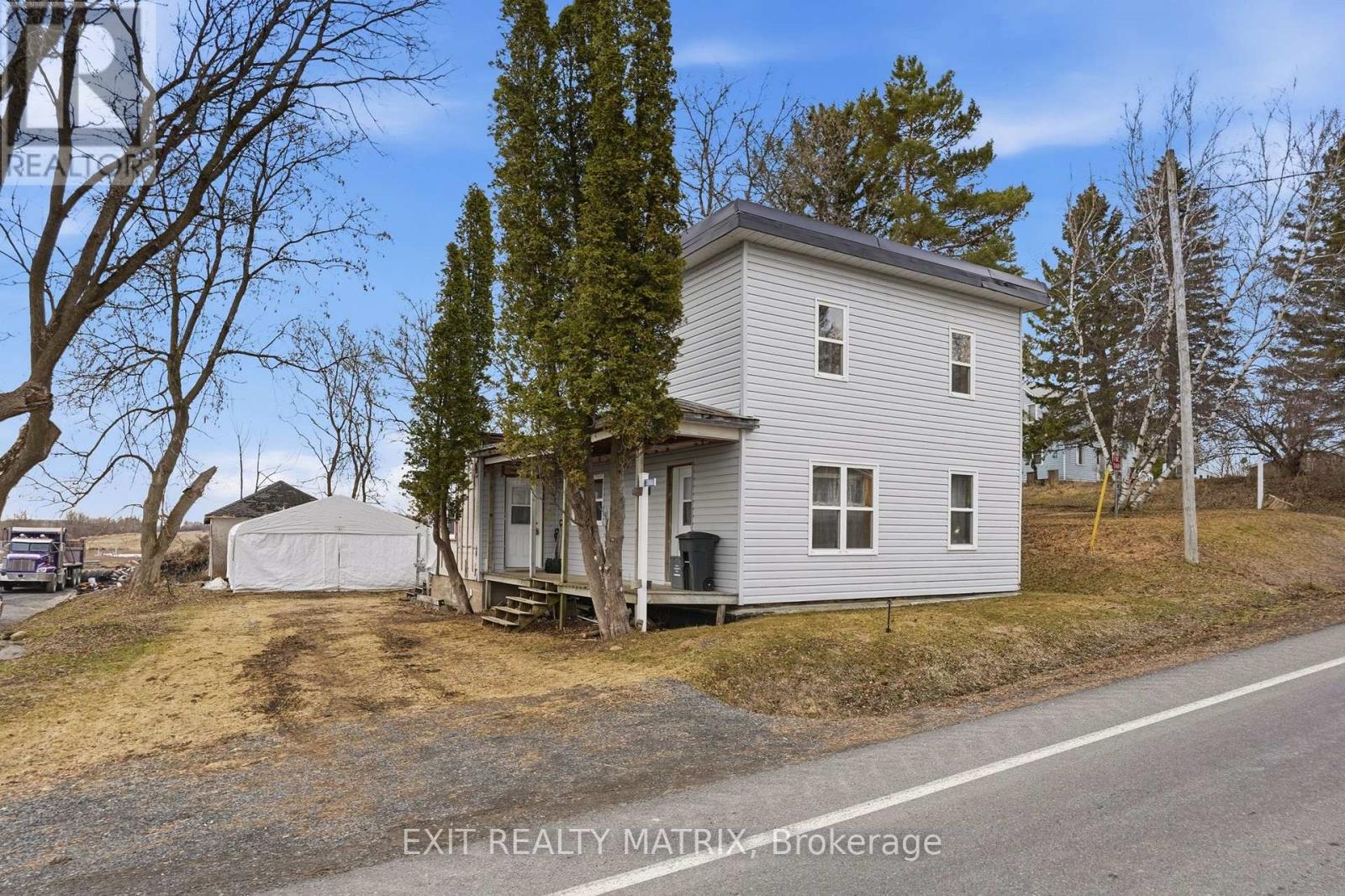 21888 Laggan-Glenelg Road, North Glengarry, Ontario K0B 1E0 - Photo 1 - X12885830