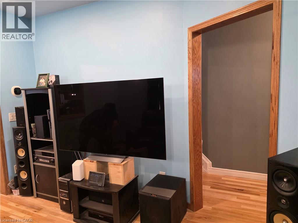 182 Marlborough Street, Brantford, Ontario  N3S 4S9 - Photo 9 - 40820079