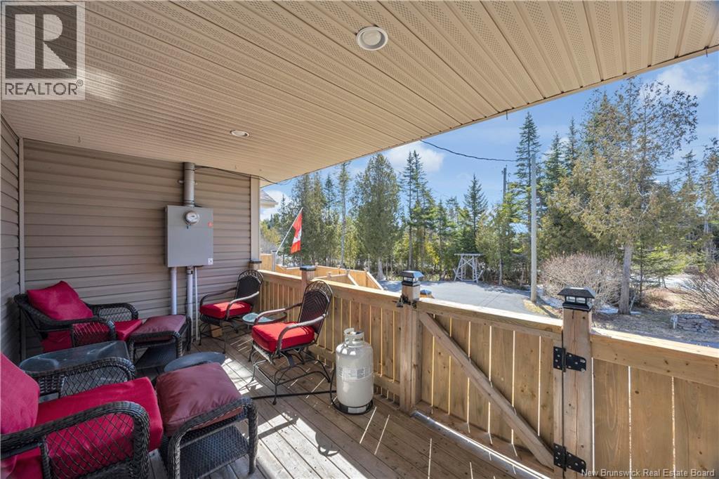 735 Hillcrest Road, Saint John, New Brunswick  E2N 2B6 - Photo 3 - NB137026