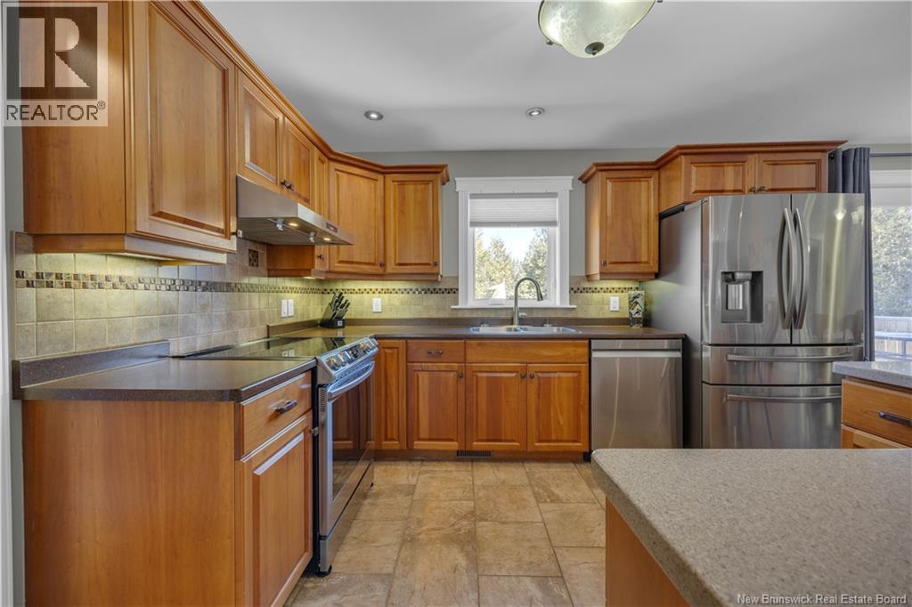 735 Hillcrest Road, Saint John, New Brunswick  E2N 2B6 - Photo 9 - NB137029