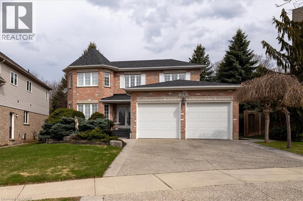 54 WOODCREST Court, Kitchener, Ontario