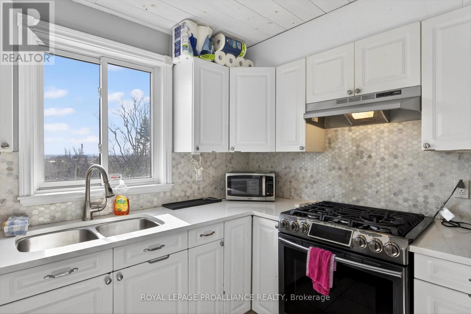 1539 Cherryhill Road, Peterborough, Ontario  K9K 1A7 - Photo 14 - X12989544