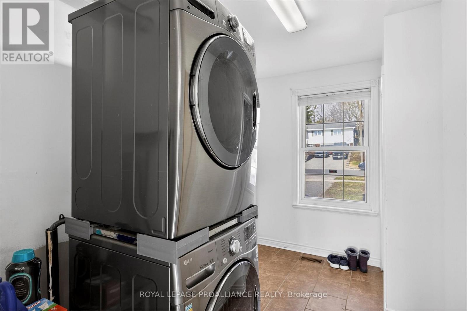 1539 Cherryhill Road, Peterborough, Ontario  K9K 1A7 - Photo 20 - X12989544