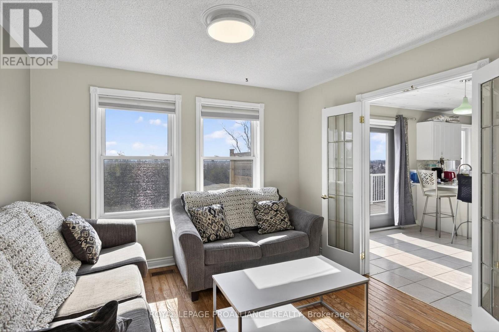 1539 Cherryhill Road, Peterborough, Ontario  K9K 1A7 - Photo 8 - X12989544