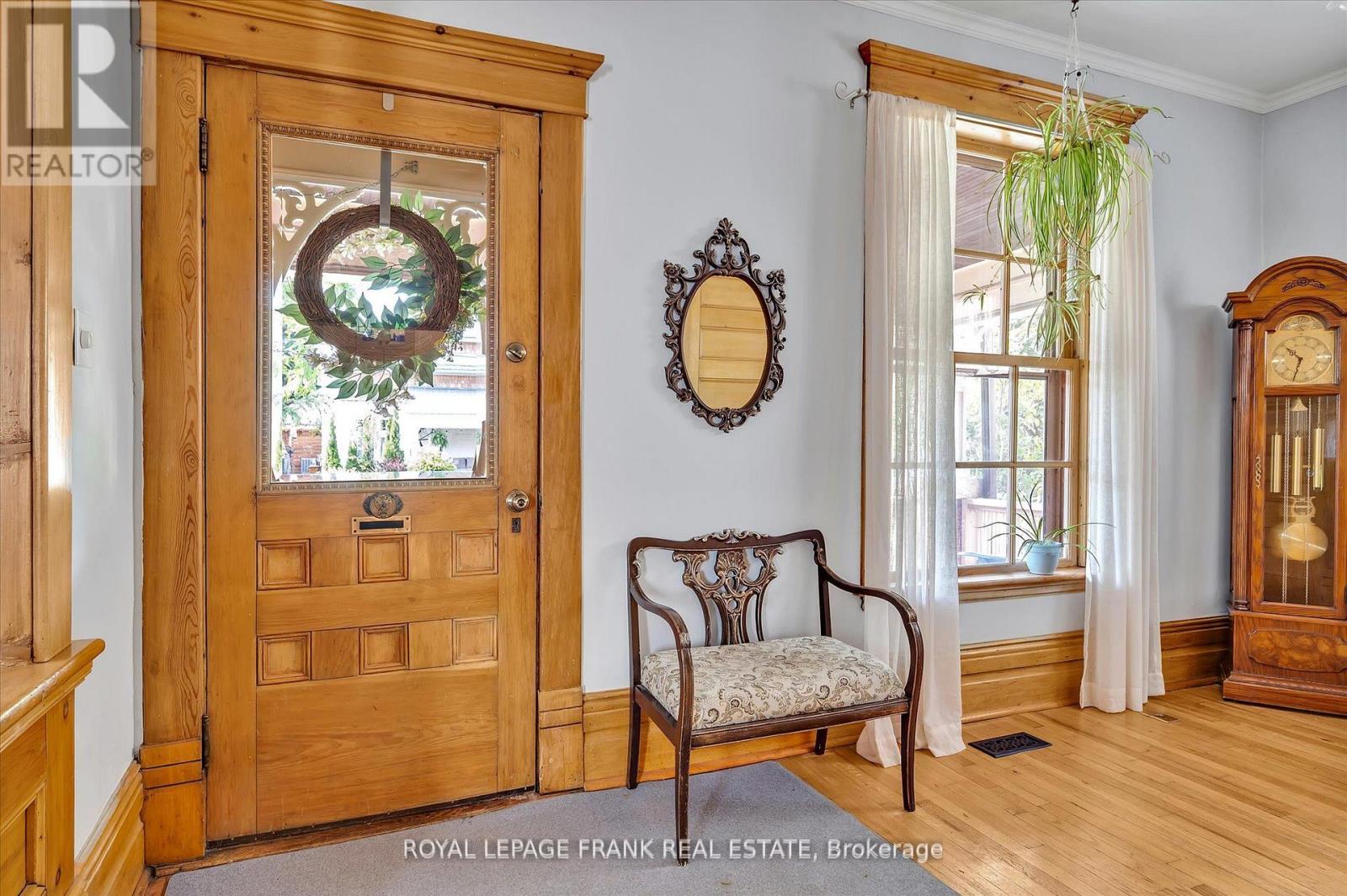 46 Sophia Street, Peterborough, Ontario  K9H 1E1 - Photo 4 - X12989548