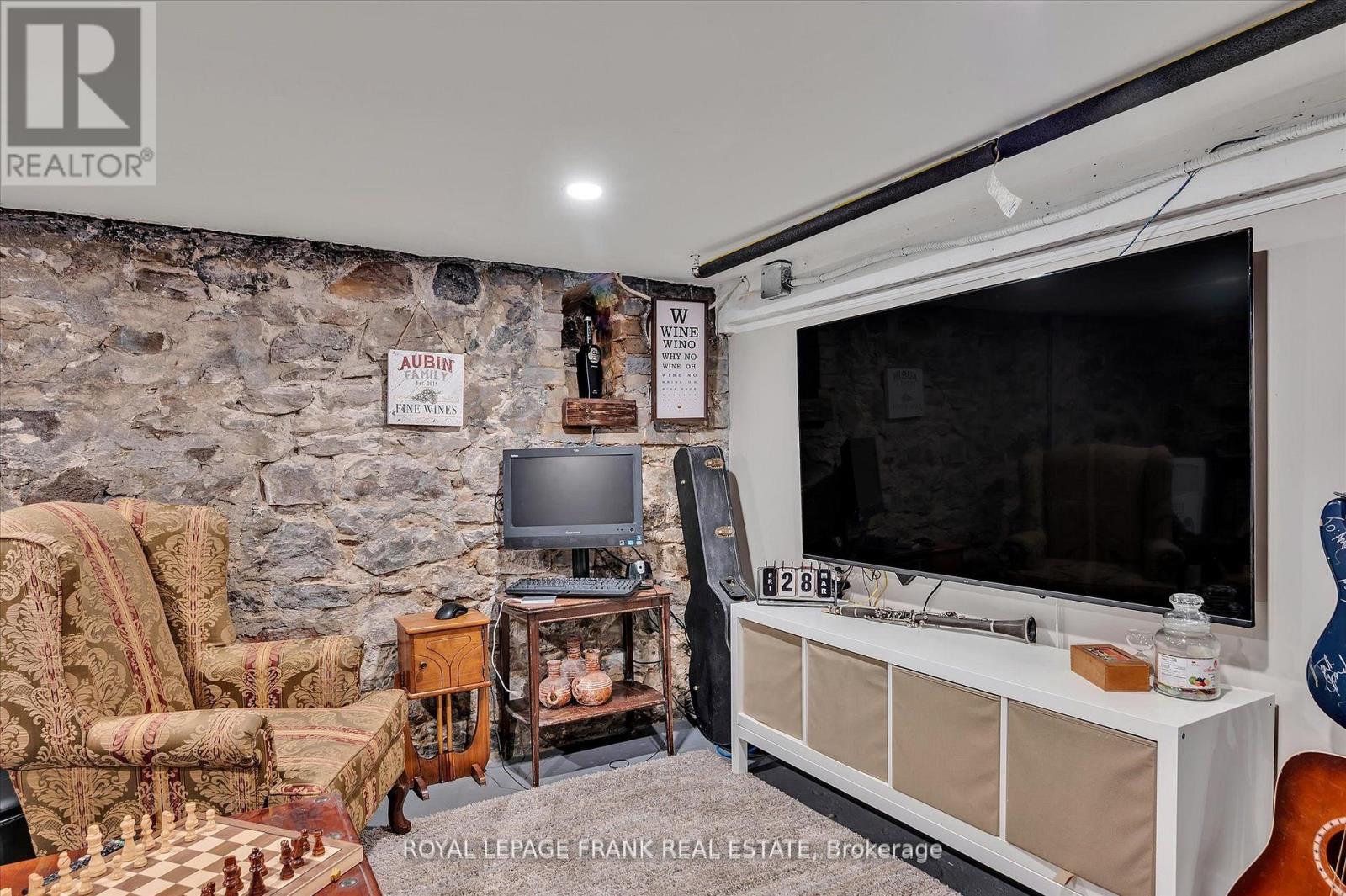 46 Sophia Street, Peterborough, Ontario  K9H 1E1 - Photo 42 - X12989548