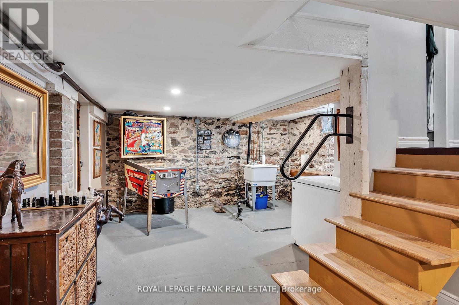 46 Sophia Street, Peterborough, Ontario  K9H 1E1 - Photo 43 - X12989548