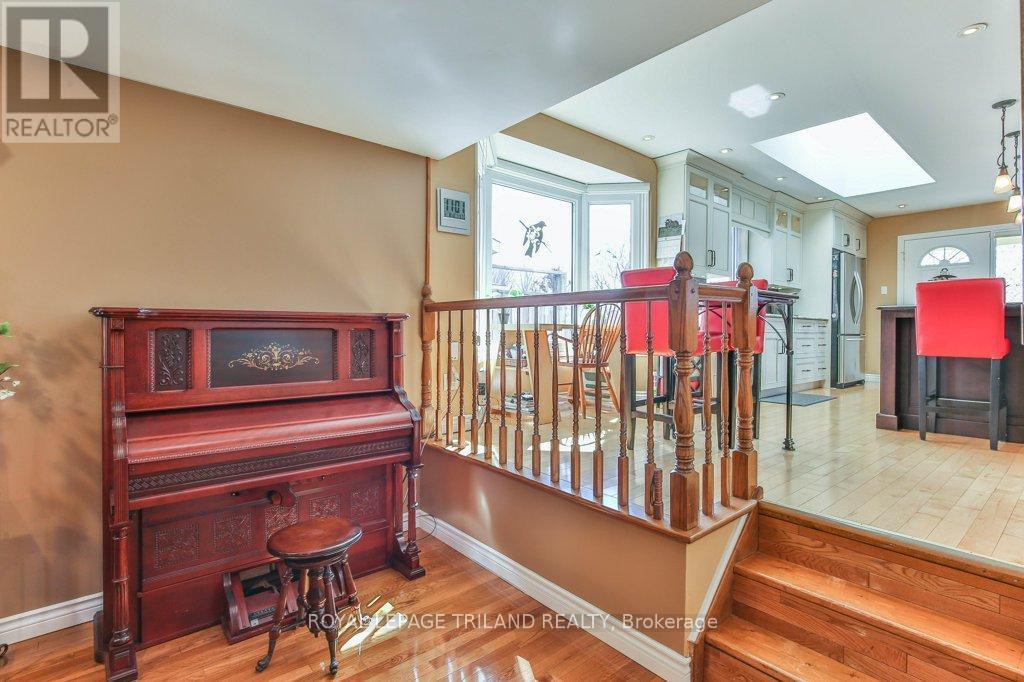 1221 Glenora Drive, London North, Ontario  N5X 2P6 - Photo 22 - X12989572