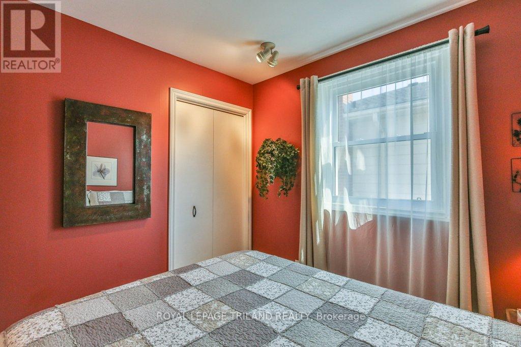 1221 Glenora Drive, London North, Ontario  N5X 2P6 - Photo 34 - X12989572