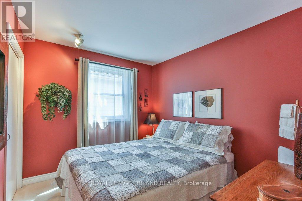 1221 Glenora Drive, London North, Ontario  N5X 2P6 - Photo 35 - X12989572