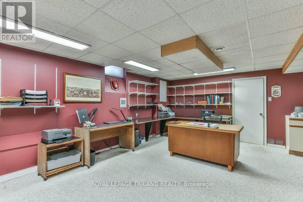 1221 Glenora Drive, London North, Ontario  N5X 2P6 - Photo 38 - X12989572