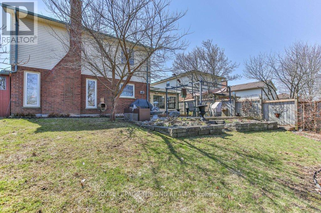 1221 Glenora Drive, London North, Ontario  N5X 2P6 - Photo 46 - X12989572