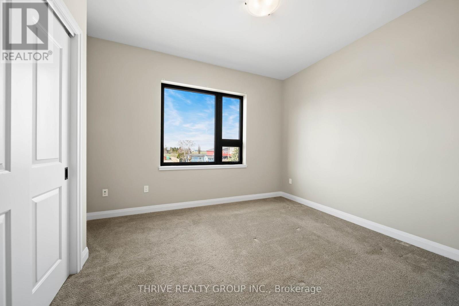 303 - 263 Butler Street, Lucan Biddulph, Ontario N0M 2J0 - Photo 13 - X12989746