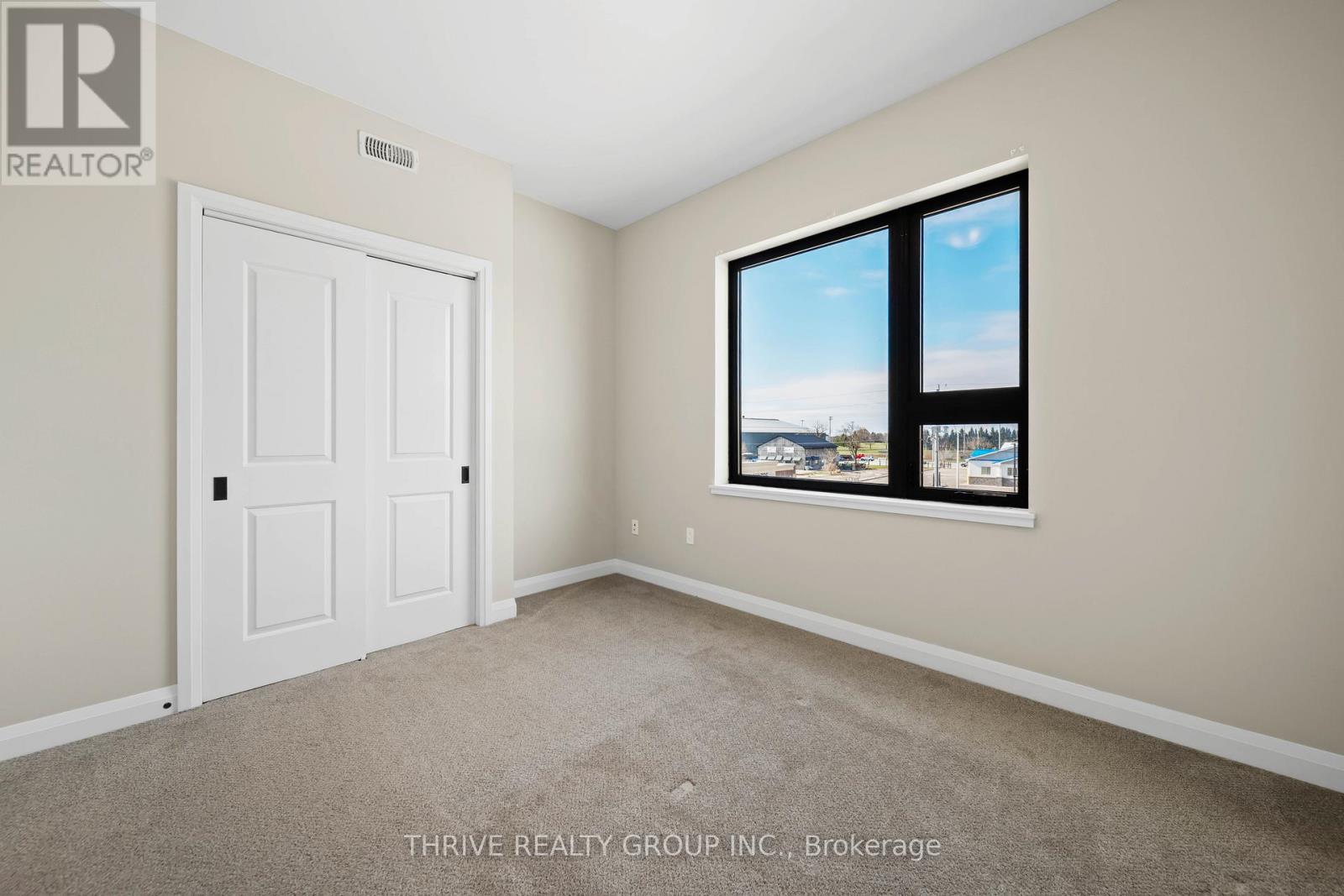 303 - 263 Butler Street, Lucan Biddulph, Ontario N0M 2J0 - Photo 14 - X12989746