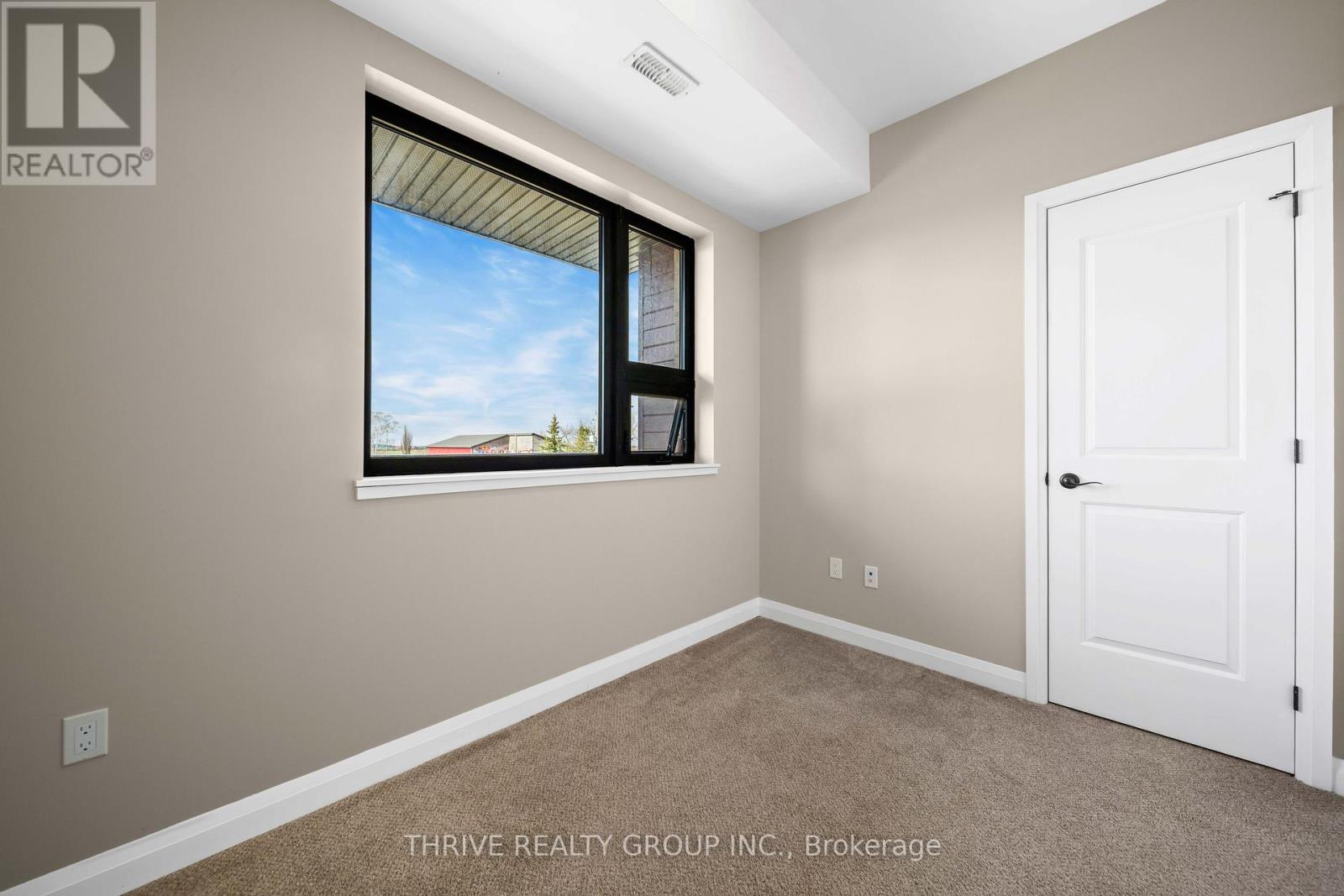 303 - 263 Butler Street, Lucan Biddulph, Ontario N0M 2J0 - Photo 17 - X12989746